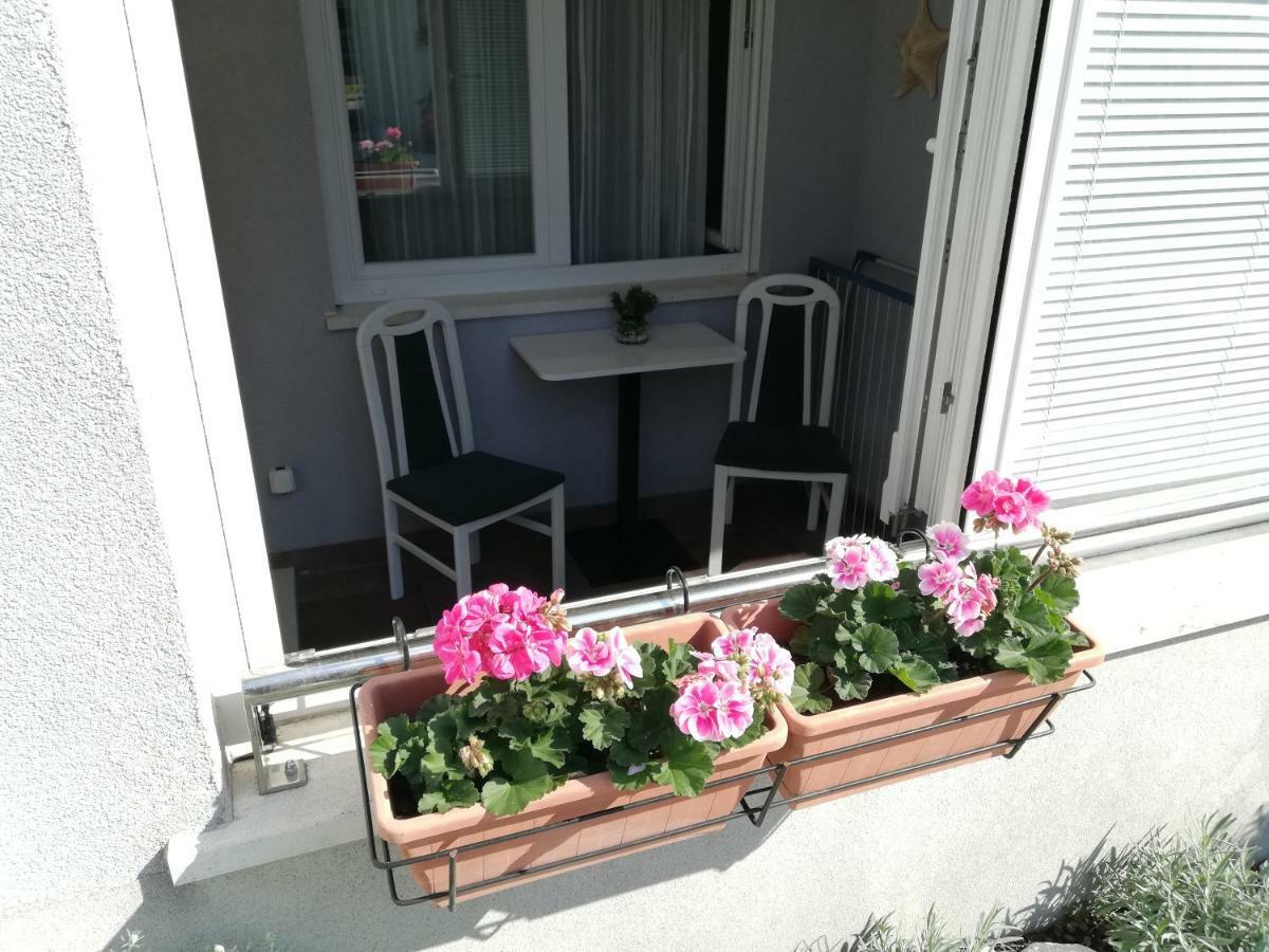 Near Beach Apartment Reno With Private Parking Split Exteriör bild